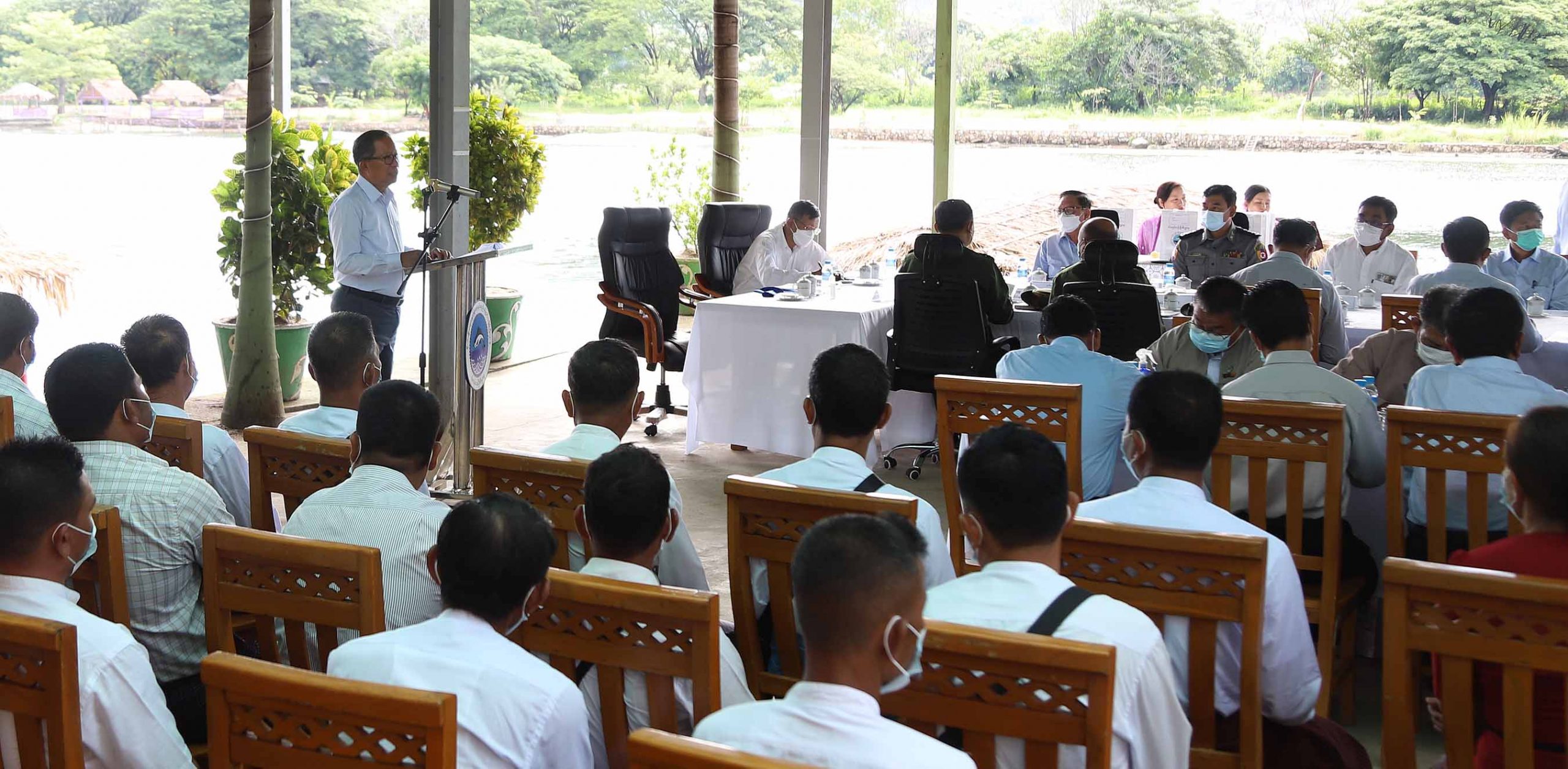 ရေပေါ်လှောင်အိမ်စနစ်ဖြင့်ပုဂ္ဂလိကမွေးမြူရေးလုပ်ငန်းများဆောင်ရွက်ခြင်း